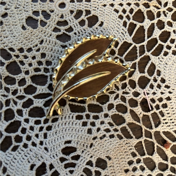 Lot of 9 Vintage Costume Jewelry Brooches ~ 50’s ~ 60’s Rockabilly Mad Men - Picture 7 of 10